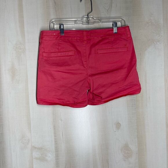American Eagle midi shorts dark pink, size 6 - Picture 11 of 13
